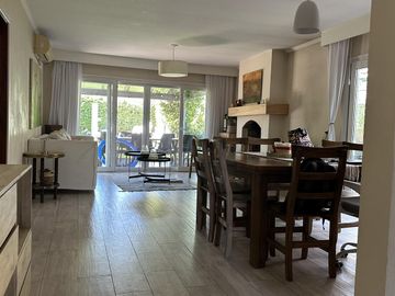VENTA Hermosa Casa Barrio Cerrado Tres Horquetas-San Fernando-Impecable-Pileta-Playroom-APTO CREDITO
