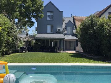 VENTA Hermosa Casa Barrio Cerrado Tres Horquetas-San Fernando-Impecable-Pileta-Playroom-APTO CREDITO