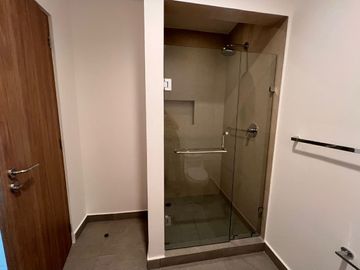 Venta Departamento de lujo en Via Montejo Torre Indico Mérida Yucatán.
