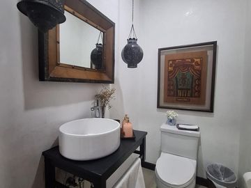 Venta casa 3 dormitorios. Km 2.5 vía Samborondón, Sector Uees  RRR