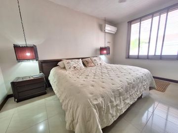 Venta casa 3 dormitorios. Km 2.5 vía Samborondón, Sector Uees  RRR