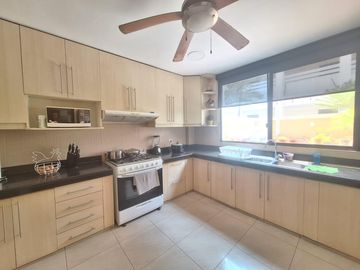 Venta casa 3 dormitorios. Km 2.5 vía Samborondón, Sector Uees  RRR