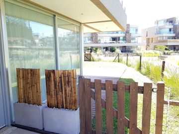 Las Piedras | Venta | Muy interesante PB en esquina de 3 dormitorios con jardín y parrilla