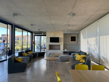 Las Piedras | Venta | Muy interesante PB en esquina de 3 dormitorios con jardín y parrilla