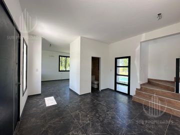 Casa en  La Magdalena - Canning