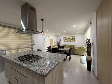 Casa Moderna En Venta y Renta Amueblada En Fraccionamiento Zona Cholula
