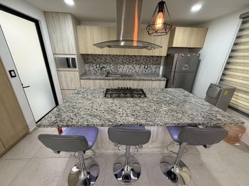 Casa Moderna En Venta y Renta Amueblada En Fraccionamiento Zona Cholula