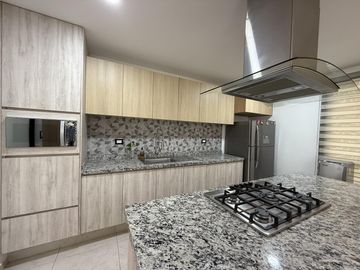 Casa Moderna En Venta y Renta Amueblada En Fraccionamiento Zona Cholula