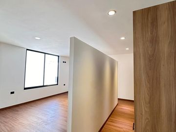 Casa en  venta con 4 habitaciones en Lomas de Angelopolis