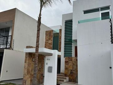 Casa - Zona comercial Zona Plateada