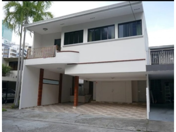 CASA DUPLEX EN PAITILLA EN BARRIADA CON GARITA 3REC 3.5B CBE 364M2