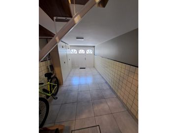 CHALET IMPECABLE EN PARQUE LUROD4 AMB. A/C DORREGO 97