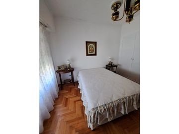 CHALET IMPECABLE EN PARQUE LUROD4 AMB. A/C DORREGO 97