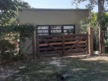 Casa en venta - 2 Dormitorios 2 Baños 2 Cocheras - 431Mts2 - Baradero
