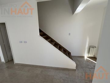 Duplex de dos dormitorios en barrio perticone