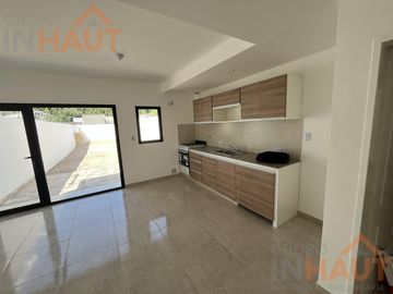 Duplex de dos dormitorios en barrio perticone