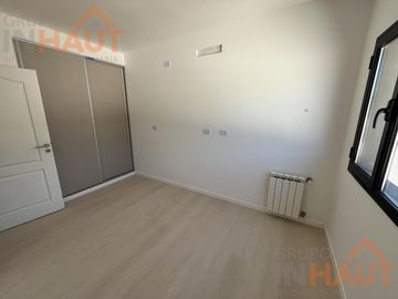 Duplex de dos dormitorios en barrio perticone