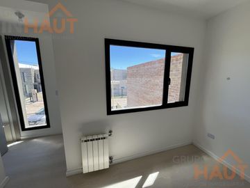 Duplex de dos dormitorios en barrio perticone
