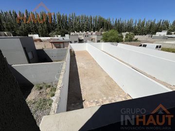 Duplex de dos dormitorios en barrio perticone