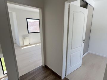 Duplex de dos dormitorios en barrio perticone