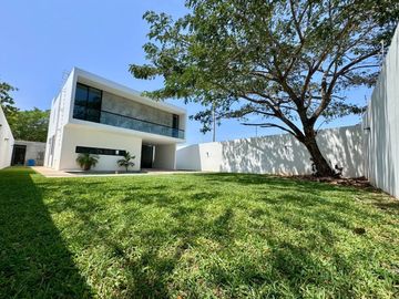 CASA VENTA MÉRIDA, EQUIPADA, PRIVADA EXCLUSIVA, AMENIDADES, CHOLUL.