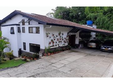 Venta casa campestre Loma del Chocho, Envigado