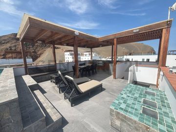 VENDO HERMOSA CASA DE PLAYA CON PISCINA Y AMOBLADA