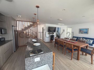 VENDO HERMOSA CASA DE PLAYA CON PISCINA Y AMOBLADA
