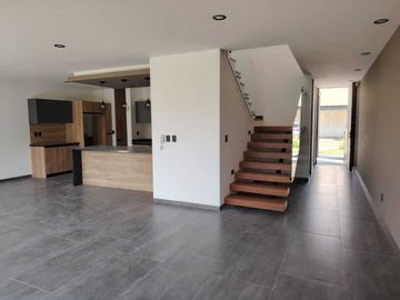 Casa en venta en Altozano, Querétaro.
