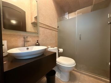 CASA EN VENTA LOMA DORADA  QUERÉTARO CERCA DE LOS ARCOS