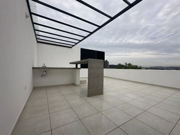 CASA EN VENTA EN CUMBRES DEL LAGO QUERÉTARO