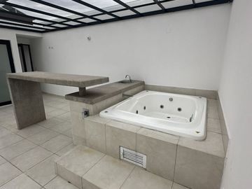 CASA EN VENTA EN CUMBRES DEL LAGO QUERÉTARO