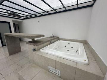 CASA EN VENTA EN CUMBRES DEL LAGO QUERÉTARO