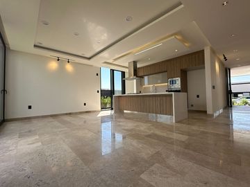 CASA EN VENTA  LOMAS DEL CAMPANARIO NORTE QUERETARO.