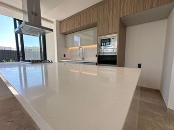 CASA EN VENTA  LOMAS DEL CAMPANARIO NORTE QUERETARO.