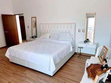 VENTA DE CASA EN RESIDENCIAL LA VISTA, QUERÉTARO.