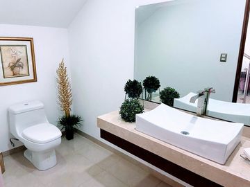 VENTA DE CASA EN RESIDENCIAL LA VISTA, QUERÉTARO.