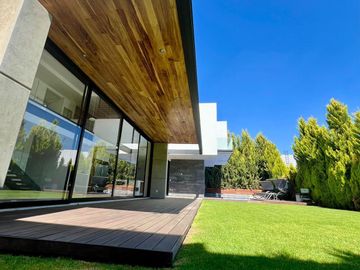 CASA EN VENTA EL CAMPANARIO, QUERÉTARO.