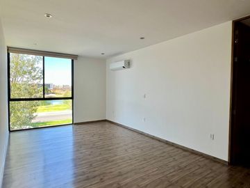 CASA EN VENTA EL CAMPANARIO, QUERÉTARO.