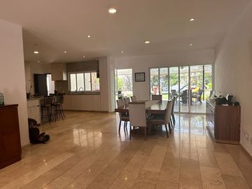 CASA EN VENTA EN VILLAS DEL MESON QUERETARO