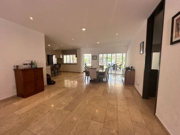 CASA EN VENTA EN VILLAS DEL MESON QUERETARO