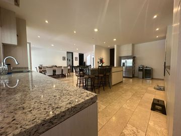 CASA EN VENTA EN VILLAS DEL MESON QUERETARO
