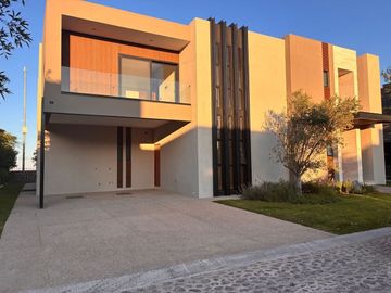 Casa Venta en el Campanario en Venta Querétaro