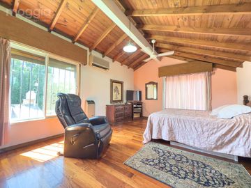Casa en Venta en Muy Buen Estado con Parrilla y Pileta en Boulogne