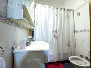 Casa en Venta en Muy Buen Estado con Parrilla y Pileta en Boulogne