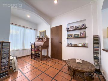 Casa en Venta en Muy Buen Estado con Parrilla y Pileta en Boulogne