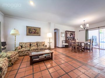 Casa en Venta en Muy Buen Estado con Parrilla y Pileta en Boulogne