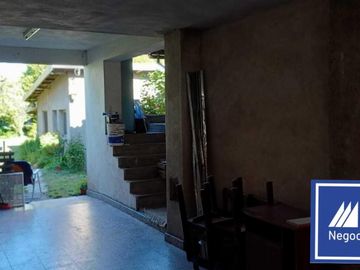 Terreno con casa, totalmente plano, idel desarrollo