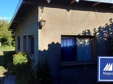 Terreno con casa, totalmente plano, idel desarrollo