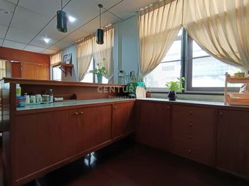 Vintage detached house for sale, prime location in the heart of the city, Chan Road, Soi 17, large land area 100 sq m, 400 sq m. No.55-HH-67073